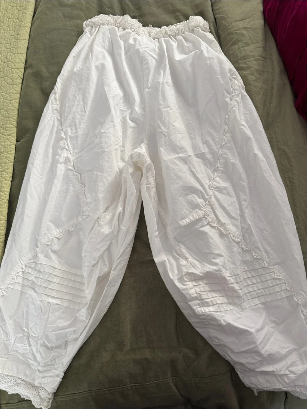 FREE PEOPLE White Balloon Pants Size X-Small EUC